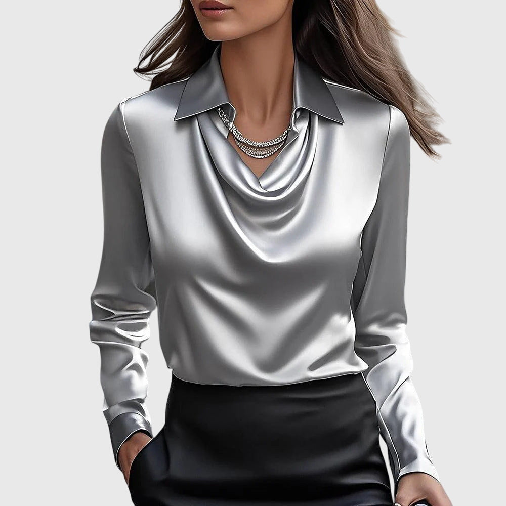 Van Laar | Blouse met luxe glans en plooihals