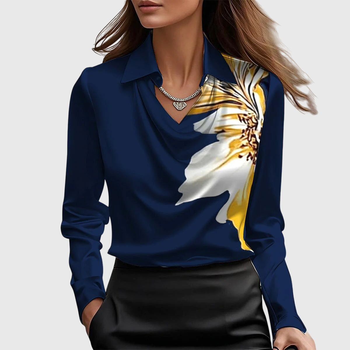 Van Laar | Blouse met luxe glans en plooihals