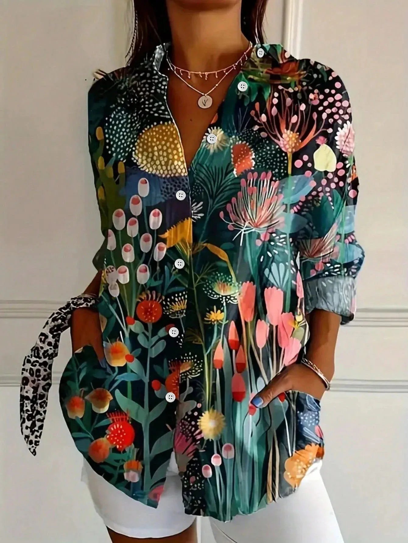 Van Laar | Kleurrijke blouse met speelse print