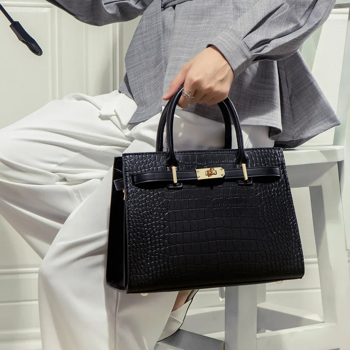 Van Laar® | The Allure Croco Bag
